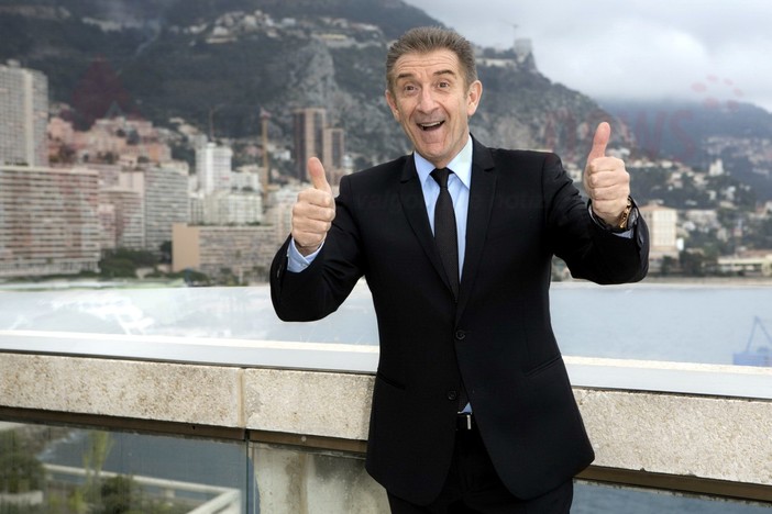 Televisione: intervento di Ezio Greggio e si ‘riaccende’ Canale 5 nel principato di Monaco