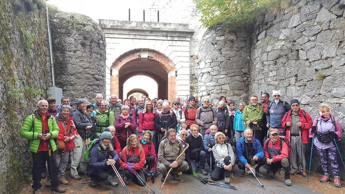 Colle di Nava: ieri l'escursione del Cai di Savona ai 'Forti' nell'ambito dell'iniziativa 'Loano non solo mare'