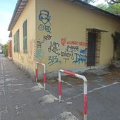 Ventimiglia: troppi intrusi nell'ex ospedale Santo Spirito, il Comune di Pigna fa installare le inferriate