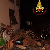 San Biagio della Cima: esplosione in una abitazione, 62enne ustionato gravemente e casa distrutta (Foto)