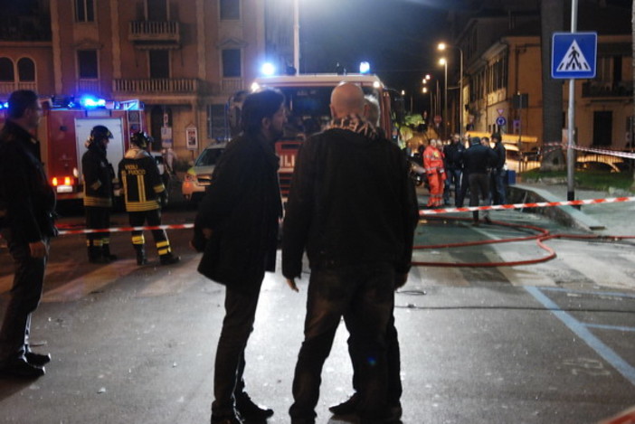 Imperia: attentato alla sala scommesse: ora si indaga sui rapporti interni alla Snc che gestisce agenzia e bar