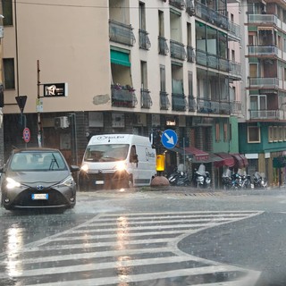 Maltempo sulla nostra provincia: come previsto deboli piogge che andranno avanti fino al pomeriggio, in serata schiarite