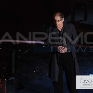 Adriano Celentano sul palco dell'Ariston nel 2012