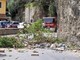 Badalucco: frana parete all'ingresso del paese, ferito uomo in auto &quot;Mi è andata bene...&quot; (Foto e video)