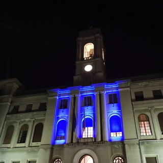 Imperia: per la Giornata Mondiale della Consapevolezza sull'Autismo oggi il Comune si illumina di blu