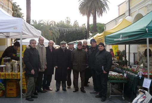 Anche l'Assessore Regionale Barbagallo oggi al 'Farmer Market - Gli Orti di Diano'