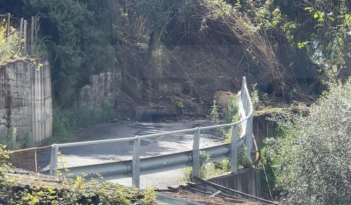 Bordighera: frana in via Giambranca, il Sindaco ordina il ripristino ai proprietari entro 10 giorni (Foto)