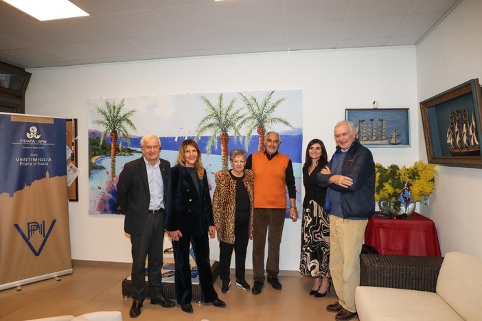 Fidapa “Ventimiglia Porta d’Italia” dona un dipinto dell'artista Pino Venditti allo Yacht Club Cala del Forte (Foto)