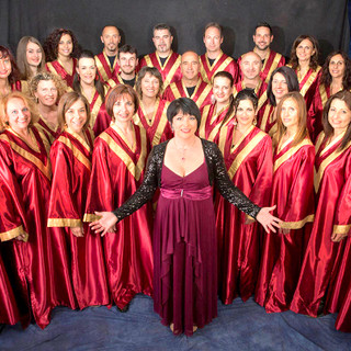 Vallecrosia, concerto della Family Band Gospel Choir nella città alta (Foto)