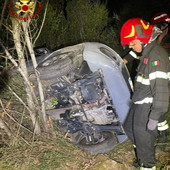 Soldano: finisce fuoristrada con l'auto ma riporta lievi ferite, intervento del 118 e dei VVF (Foto)