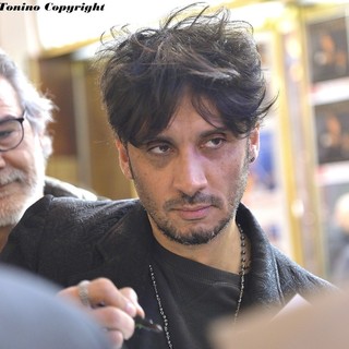 Canzone momentaneamente 'sospesa': Fabrizio Moro interviene &quot;Una situazione assurdamente ridicola!&quot;