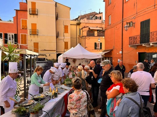 Liguria e Piemonte unite in cucina: il pestun di fave di Cervo si sposa con le lasagne di Ormea