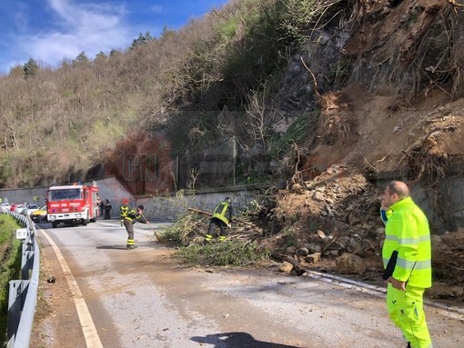 Frana sulla Statale 28: si viaggia a senso unico alternato nel tratto tra Ceva e Nucetto (Foto)