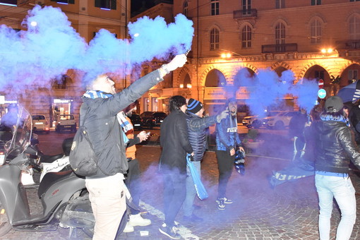 L'Inter vince lo scudetto e conquista la seconda stella: anche a Sanremo esplode la gioia dei tifosi (Foto e Video)