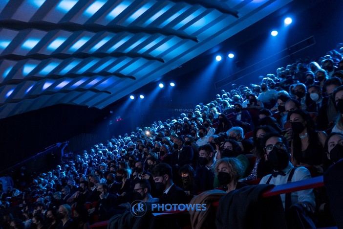 Sanremo 2025, conto alla rovescia per i biglietti: attese migliaia di prenotazioni, prezzi in linea con gli anni passati