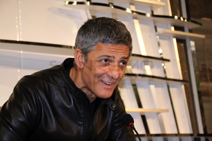 #Sanremo2018, Fiorello a sorpresa in sala stampa: &quot;Sono qui per un whatsapp di Baglioni; mi mancava questa scarica di adrenalina&quot;