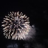 Bordighera festeggia il santo patrono con processione, musica dal vivo e fuochi d’artificio (Foto e video)