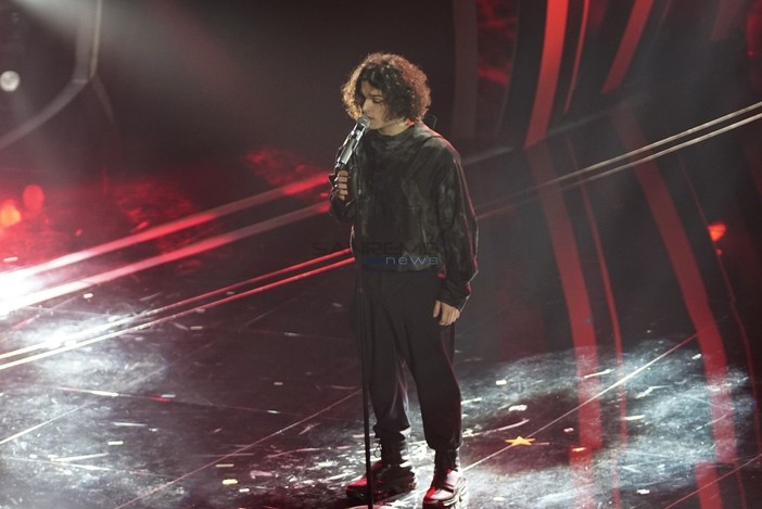 Festival di Sanremo, stasera il vincitore delle Nuove Proposte. Superospite Ghali, poi la prima classifica dei Big