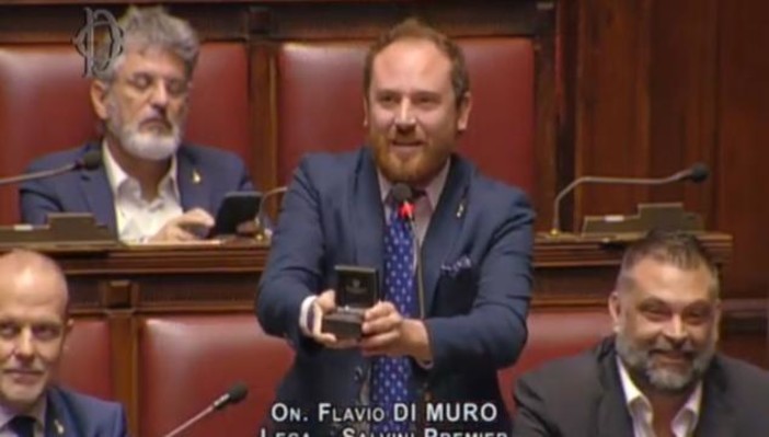 La proposta di matrimonio dell'On. Flavio Di Muro