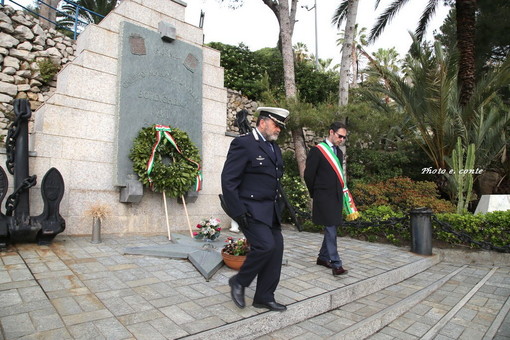 Bordighera: Festa della Liberazione, le immagini della cerimonia e del corteo per il 25 aprile (Foto)