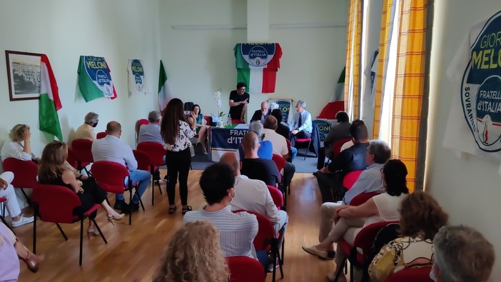 Sanremo: il coordinatore regionale di FdI Matteo Rosso incontra la base e i dirigenti provinciali (Foto e Video)