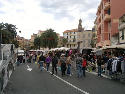 Sanremo: domenica 11 ottobre in piazza Eroi Sanremesi e via Martiri della Libertà, torna la ‘Fiera di Ottobre’