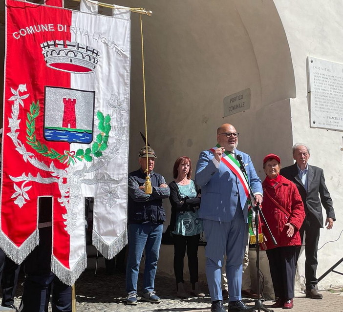 Riva Ligure: il 25 aprile in piazza con gli Alpini e l’ANPI. Giuffra: “Una festa nazionale di memoria e speranza”