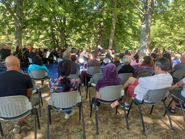 Sanremo: prato di San Romolo 'invaso' per il Festival dei boschi, circa 800 persone in due giorni (Foto)