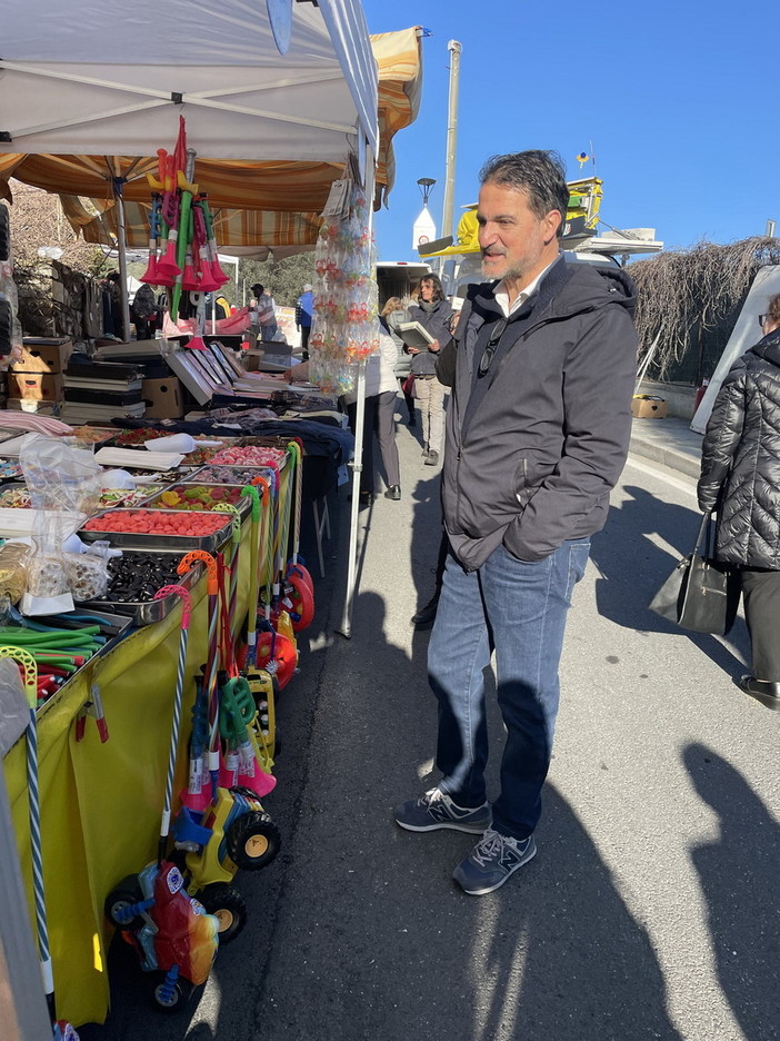 San Bartolomeo al Mare: attività laboratoriali in evidenza alla 'Fiera della Candelora' (Foto)