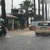 Maltempo: nottata senza pioggia ma è in arrivo il primo fronte perturbato dal mare con precipitazioni e temporali