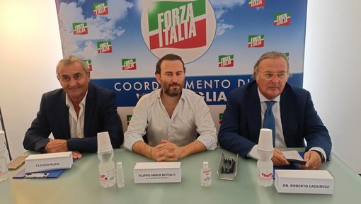 Forza Italia, l'onorevole Cassinelli e il consigliere regionale Muzio: &quot;Ventimiglia nel completo abbandono, necessario l'intervento dello Stato&quot; (Foto e video)