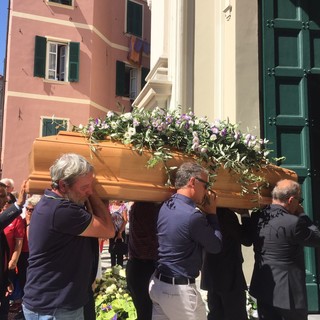 Imperia: in 1.000 per dare l'ultimo saluto all'imprenditore Carlo Carli morto a 99 anni (Foto)