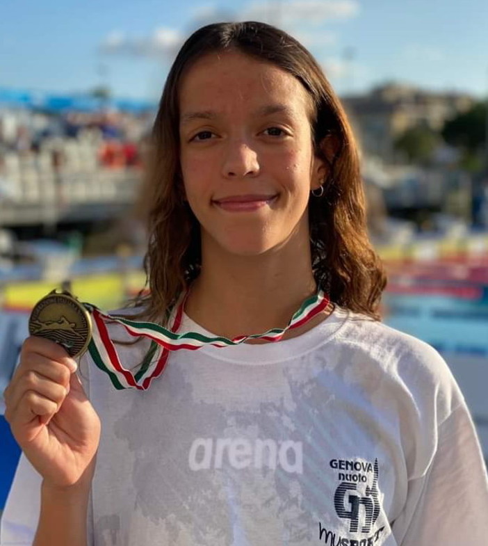 Nuoto: la ponentina Giulia Viacava brilla con il club del principato di Monaco ai campionati francesi