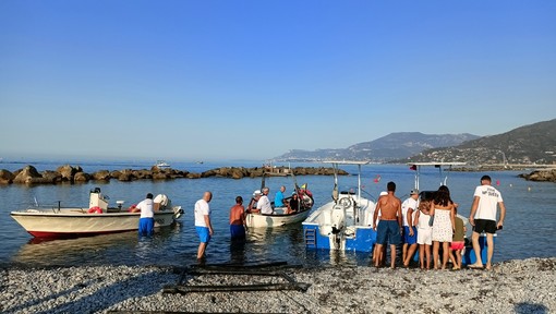 Ventimiglia, torna la &quot;Giornata del turista&quot;: gita in barca gratis lungo il litorale (Foto)