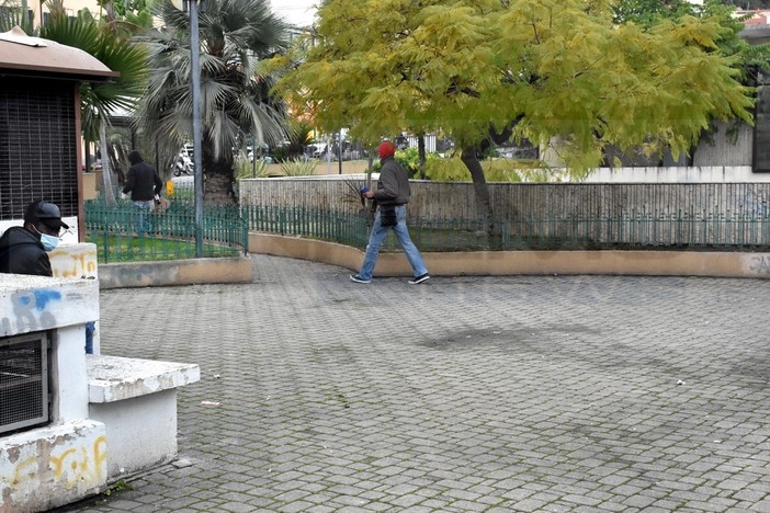 Sanremo: spaccia droga ai giardini Medaglie d'Oro, 61enne matuziano fermato dalla Polizia