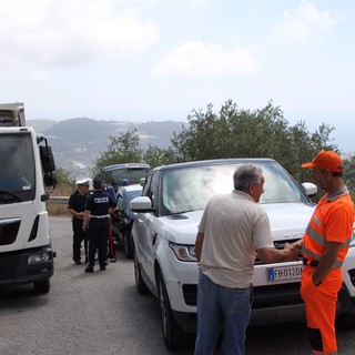 Taggia: strada verso la discarica di Collette Ozotto nuovamente 'chiusa' dal vecchio proprietario, intervengono le forze dell'ordine (FOTO e AGGIORNAMENTI)