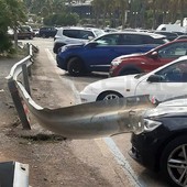 Sanremo: guard-rail divelto in piazzale Dapporto, pessimo biglietto da visita e gravi pericoli per tutti (Foto)