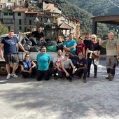 Giornata ecologica a Rocchetta Nervina, pulito il torrente Barbaira (Foto)