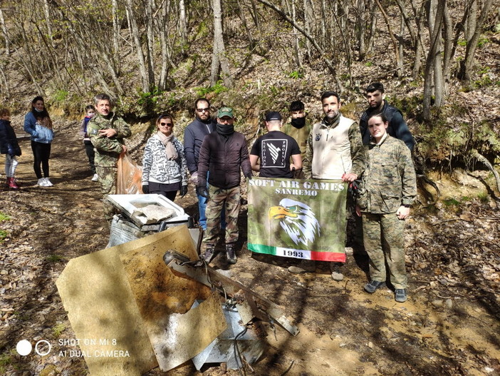 Sabato scorso la giornata dedicata alla pulizia dei boschi nell'entroterra di Sanremo e Ceriana (Foto)