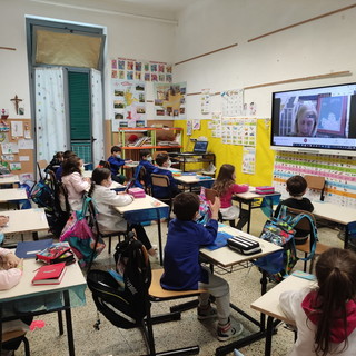 Sanremo: oggi alla scuola Primaria 'Rubino' è stata celebrata la 'Giornata Mondiale del Libro' (Foto)