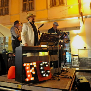 Questa sera sarà il quarto 'Giovedì swing' in piazza Bresca a Sanremo con Freddy Colt