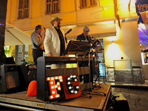 Questa sera sarà il quarto 'Giovedì swing' in piazza Bresca a Sanremo con Freddy Colt