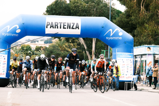 Ciclismo, successo per la Granfondo Sanremo-Sanremo (foto)