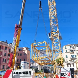 Sanremo: iniziata la costruzione della gru per il parcheggio di piazza Eroi, crono programma rispettato (Foto)