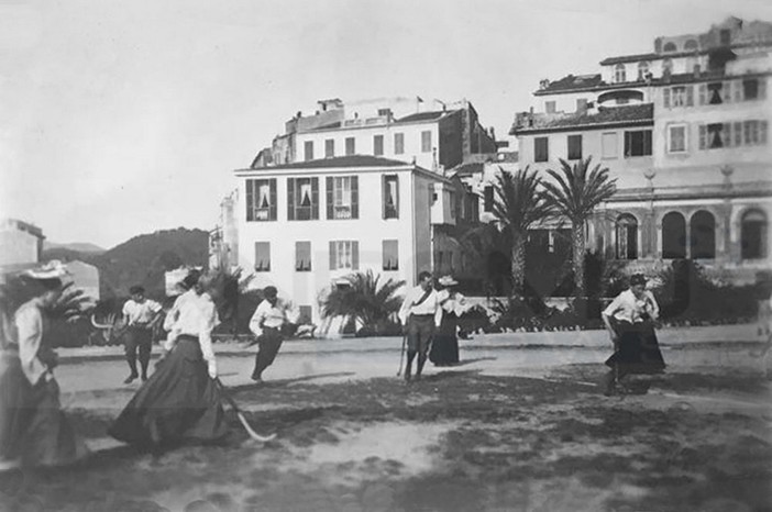 Nel gennaio 1902 l'Hockey su prato venne giocato per la prima volta in Italia a Bordighera