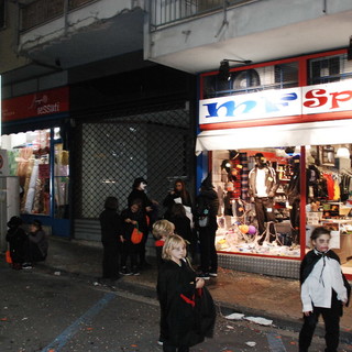 Sanremo: le foto della 'Festa di Halloween' di oggi pomeriggio in via Pietro Agosti