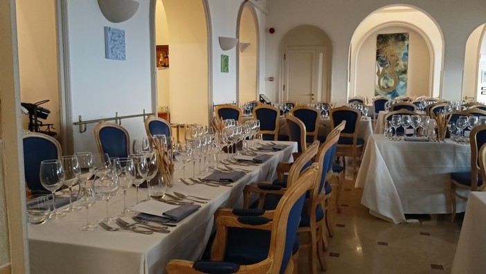 Bordighera, menù di Pasqua: vini e prodotti di qualità all'hotel Parigi (Foto)