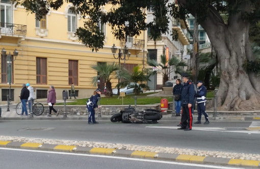 Sanremo: scontro auto-moto in largo Nuvoloni, centauro portato in ospedale con lievi ferite (Foto)