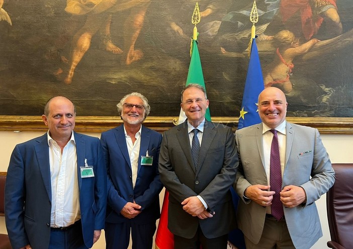 Da sinistra: Paolo Secondo, Roberto Ravera, il ministro Edmondo Cirielli e il senatore Gianni Berrino