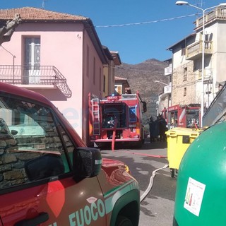 Due incendi in abitazione nel primo pomeriggio: fiamme dalla caldaia a Chiusanico e Varase di Ventimiglia (Foto)